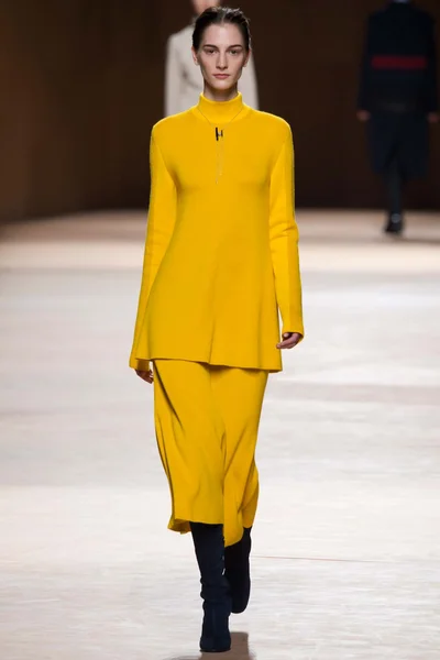 Look 22